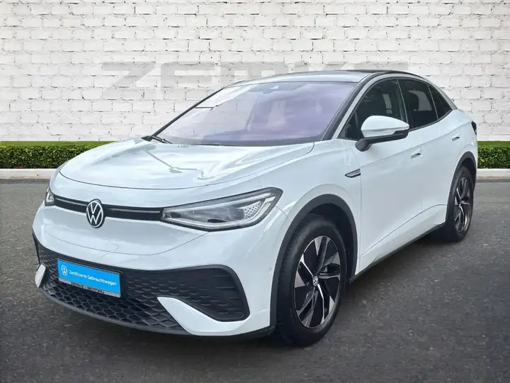Volkswagen ID.5 Pro Performance AHK-klappbar Panorama Navi Memory