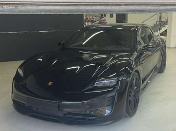 GTS Sport Turismo / Approved / HUD / Hinterachslenkung / Bose / Keramik