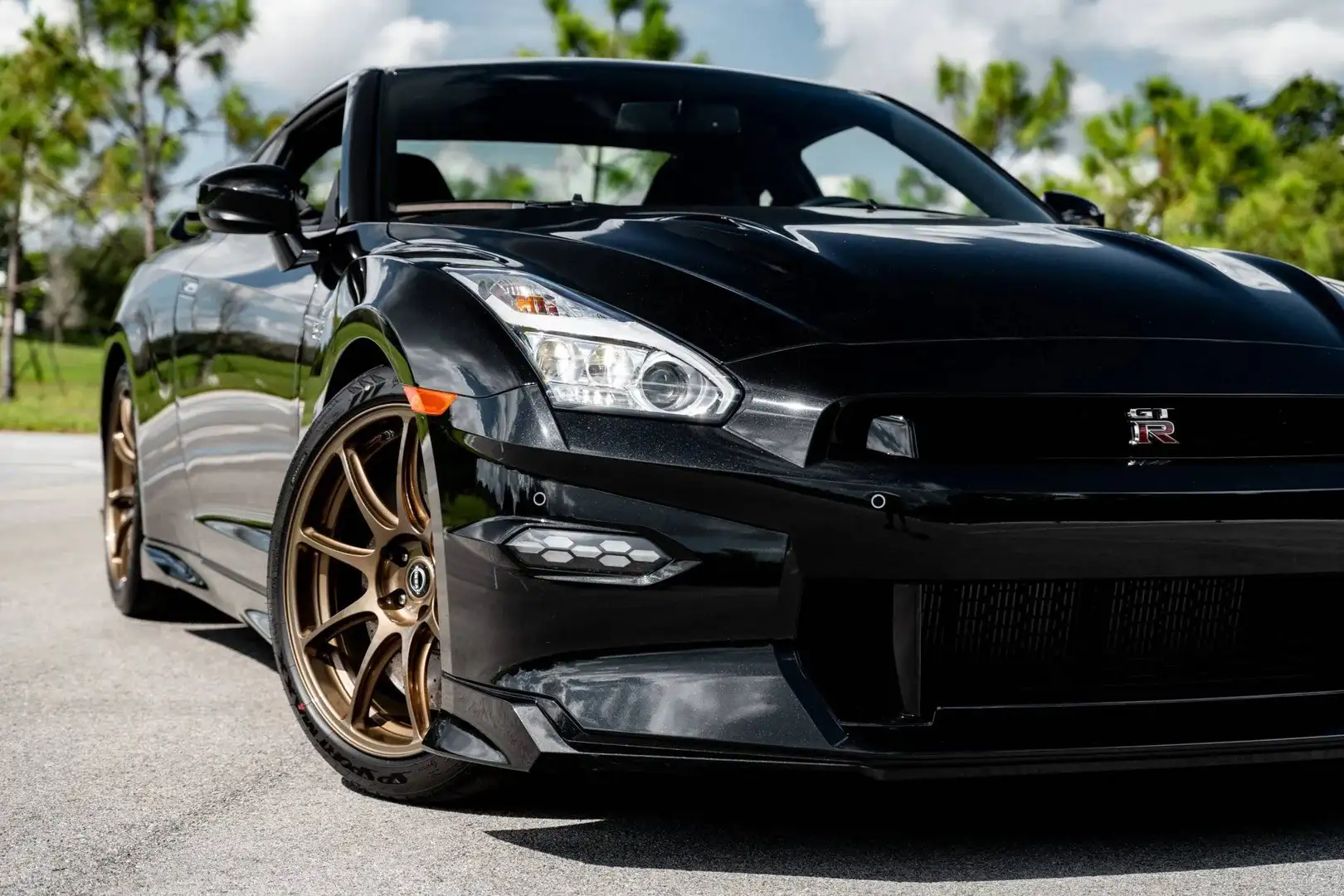 Nissan GT-R GT-R T Spec Schwarz - 1