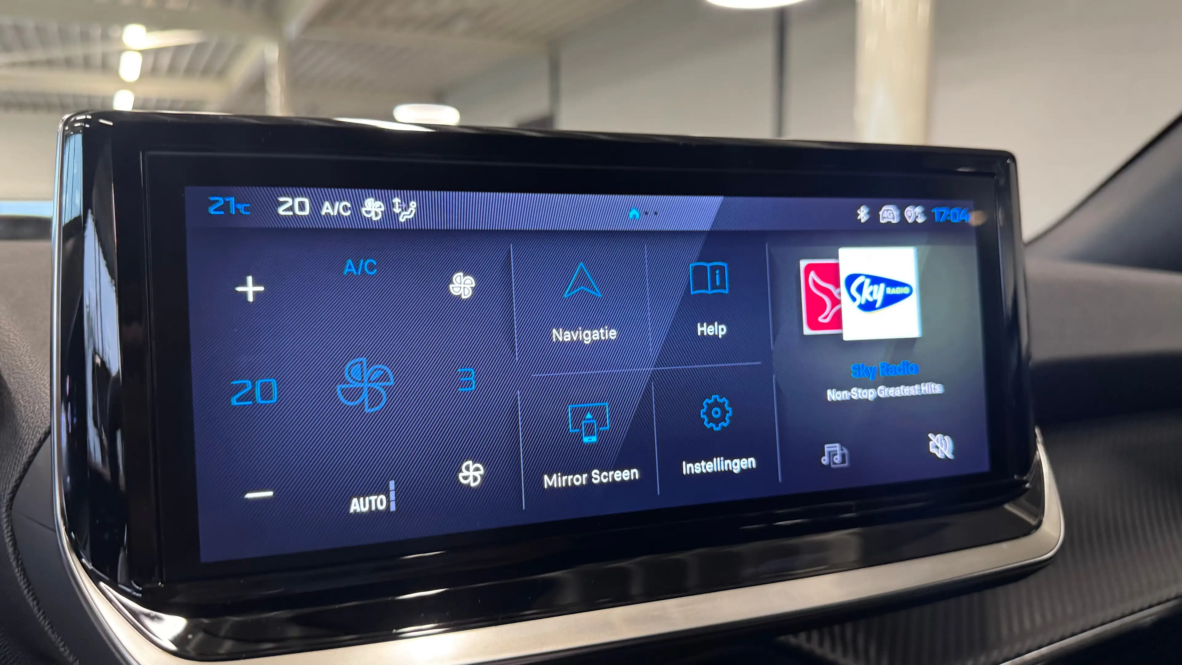 Peugeot 2008 1.2 HYBRID 145PK ALLURE AUTOMAAT / TOT 8 JAAR GARA — photo 29