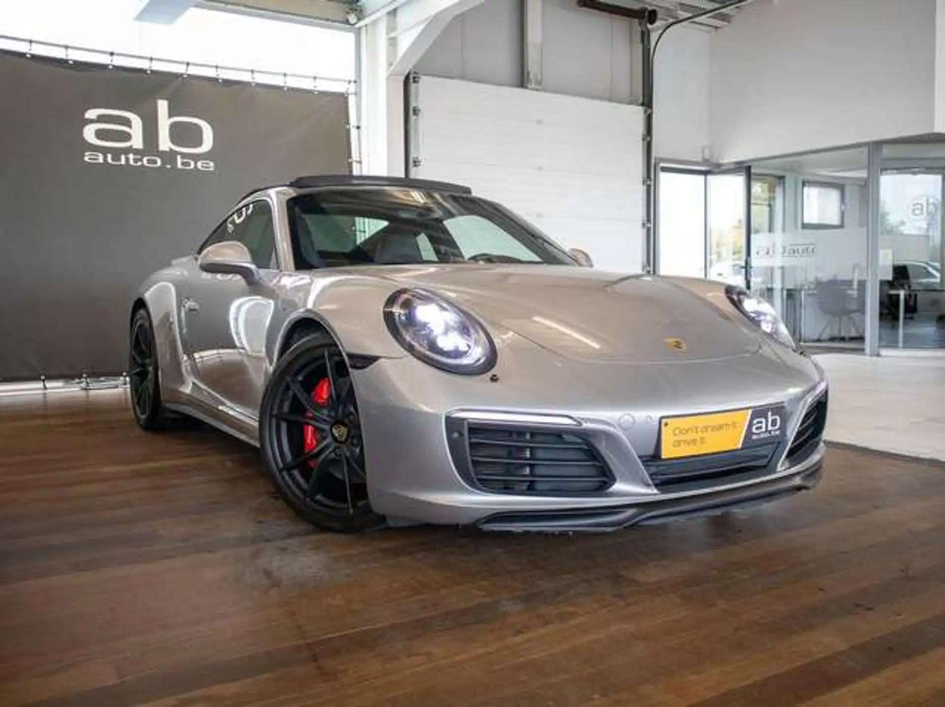 Porsche 911 911 Carrera 4S Coupe 2017 은색 사진 7