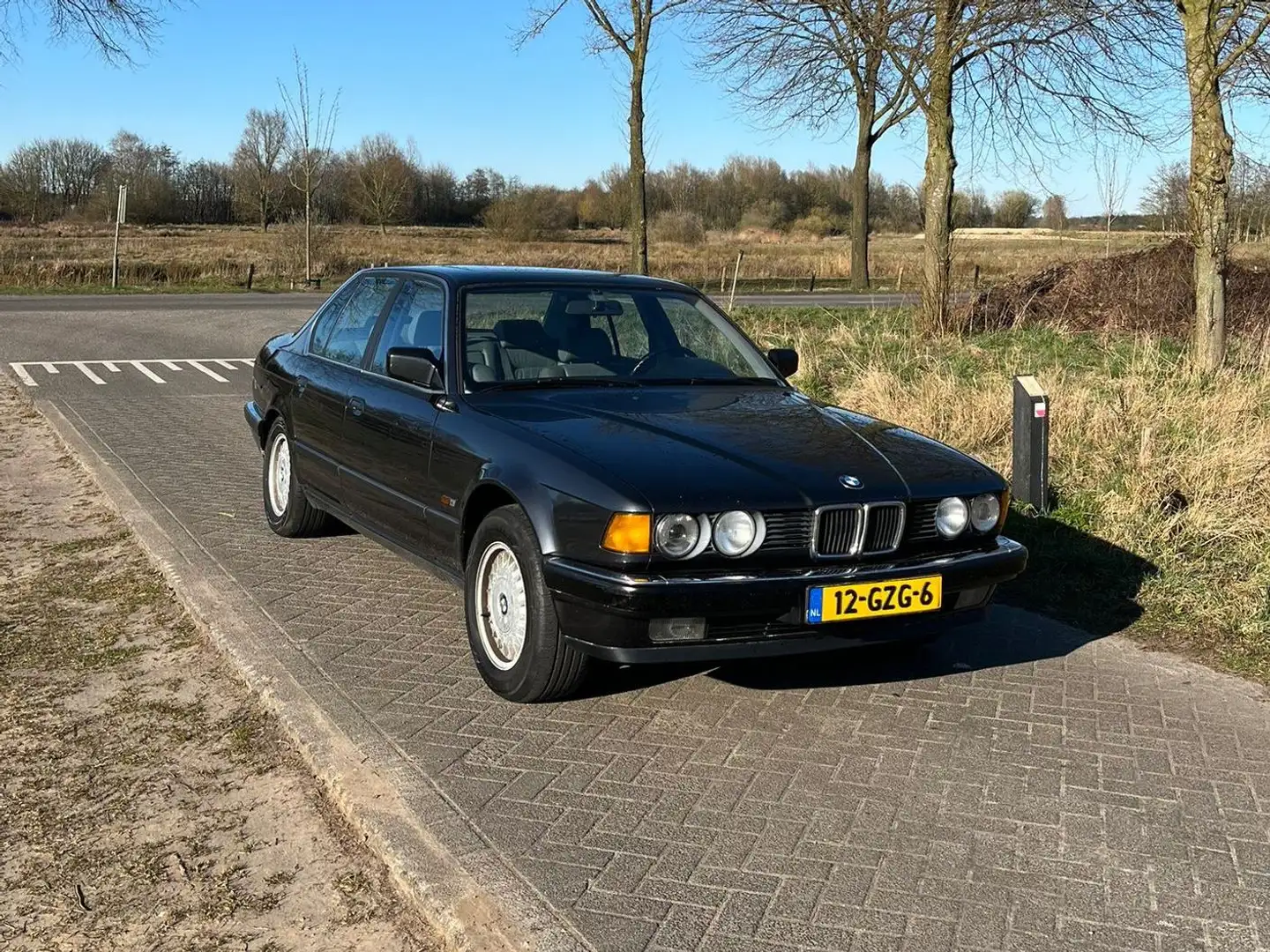 BMW 735 735 Noir - 1