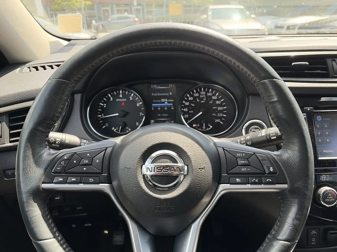 Nissan Rogue снимка Nissan Rogue