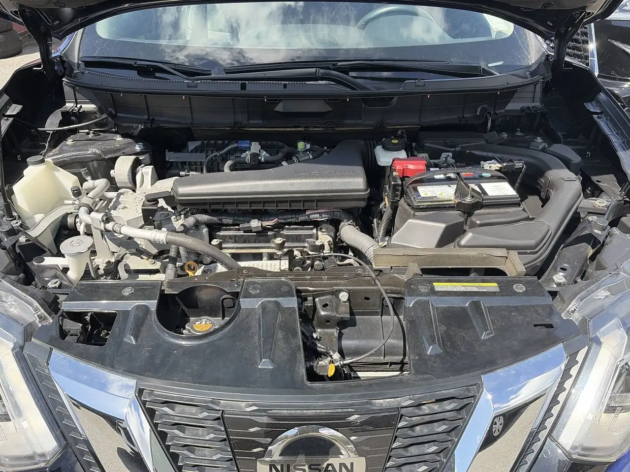 Nissan Rogue снимка Nissan Rogue