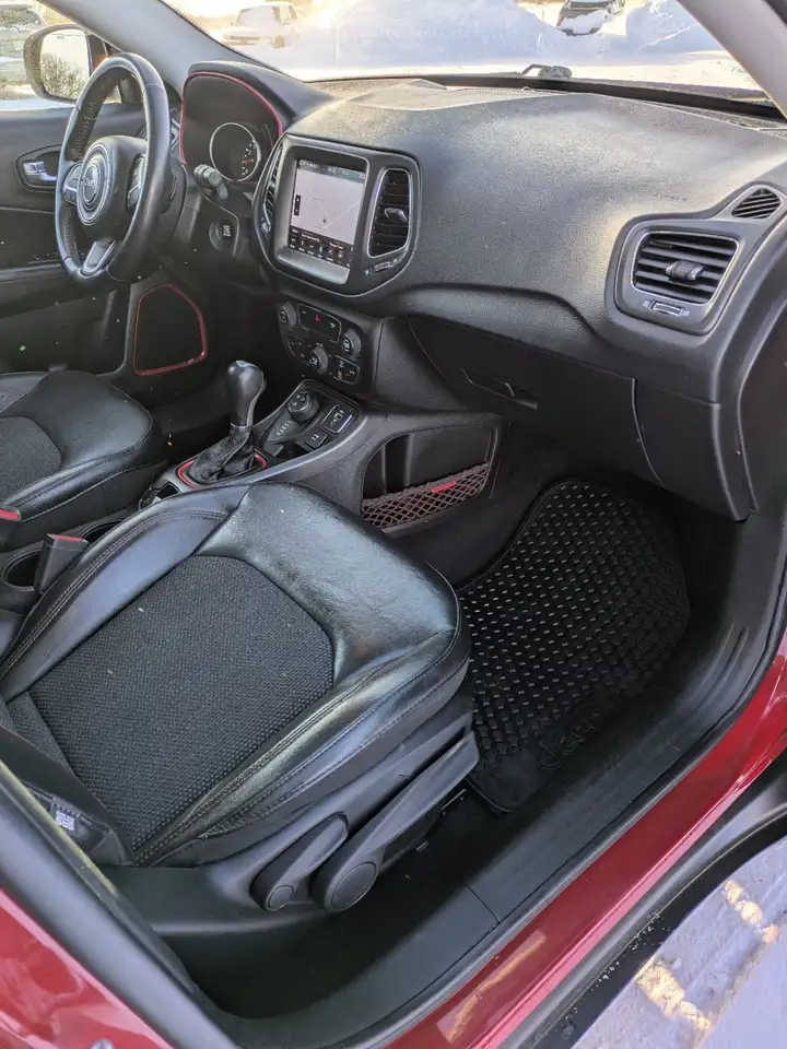 Jeep Compass photo Jeep Compass