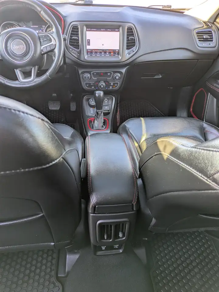 Jeep Compass photo Jeep Compass