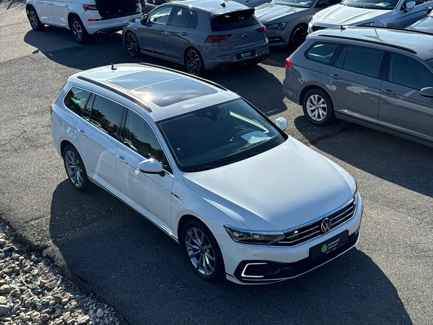 Volkswagen Passat Variant GTE AHK LED PANO KAMERA ACC Wit - 1