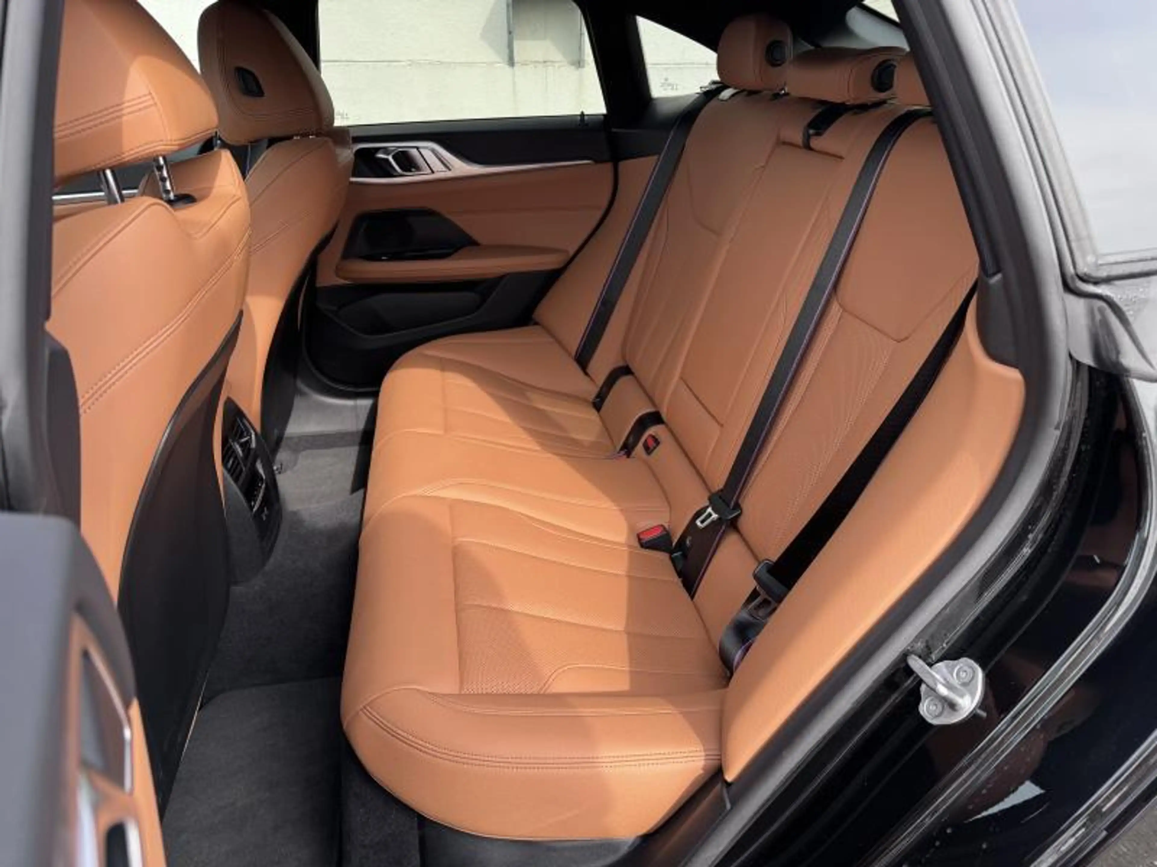BMW i4 eDrive 40 Gran Coupé — photo 10