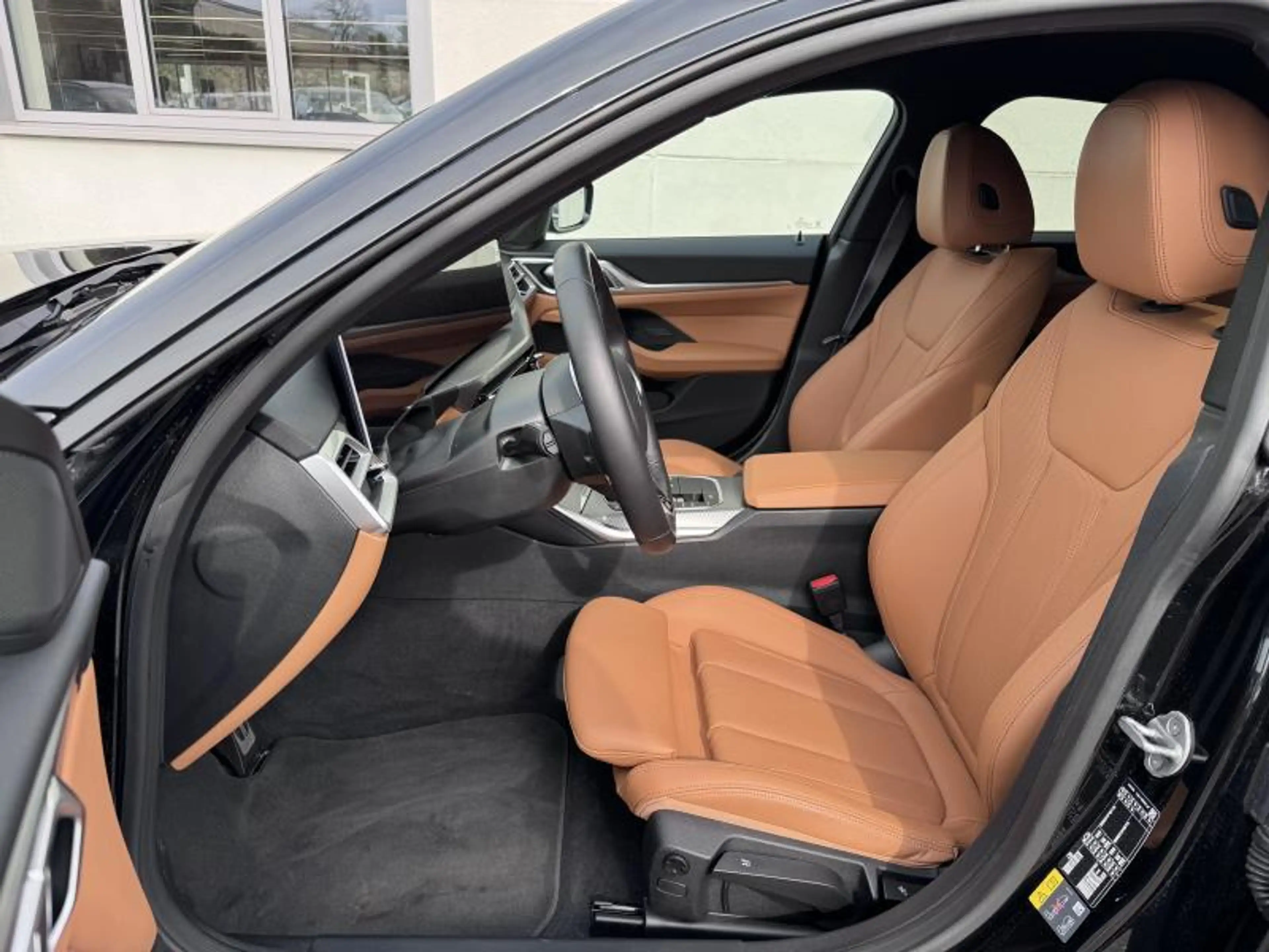 BMW i4 eDrive 40 Gran Coupé — photo 8