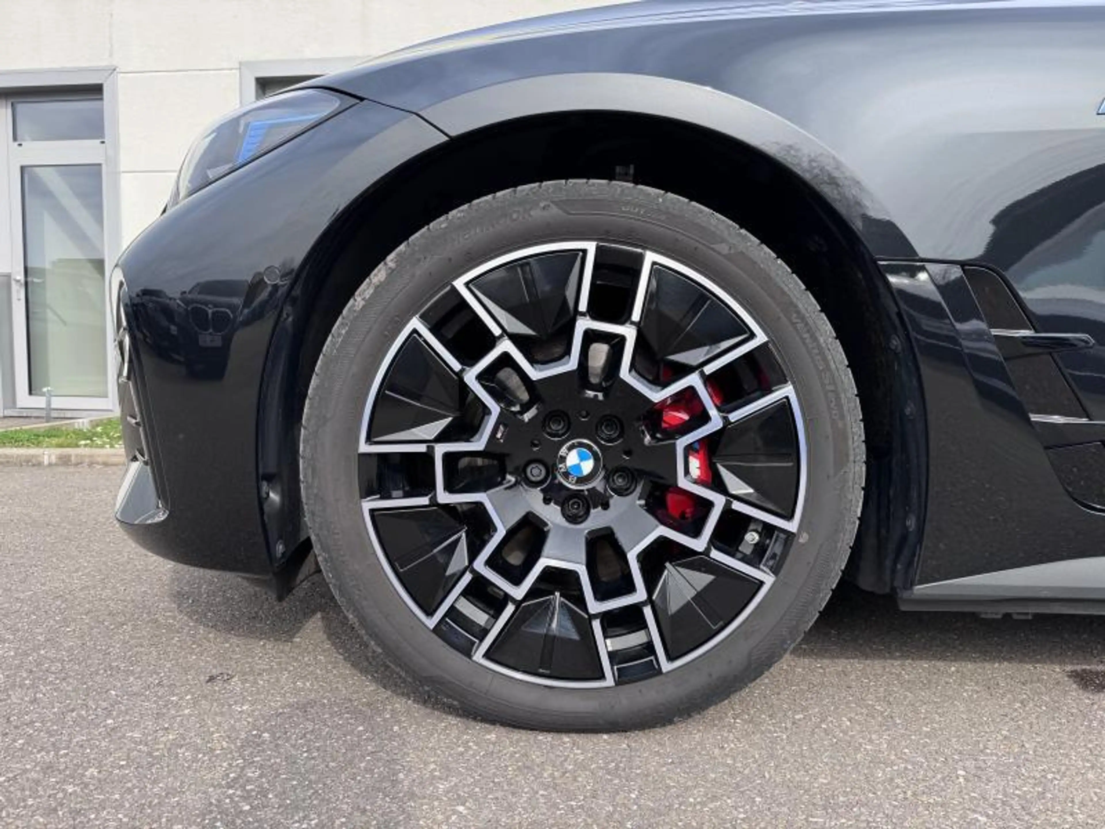 BMW i4 eDrive 40 Gran Coupé — photo 4