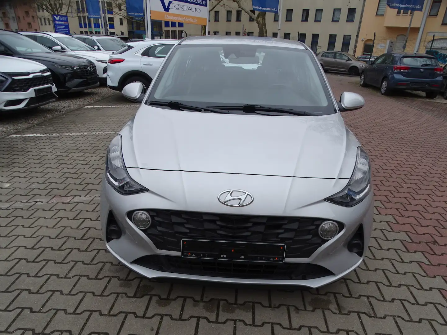 Hyundai i10 1.0 Select Funktionspaket Silber - 2