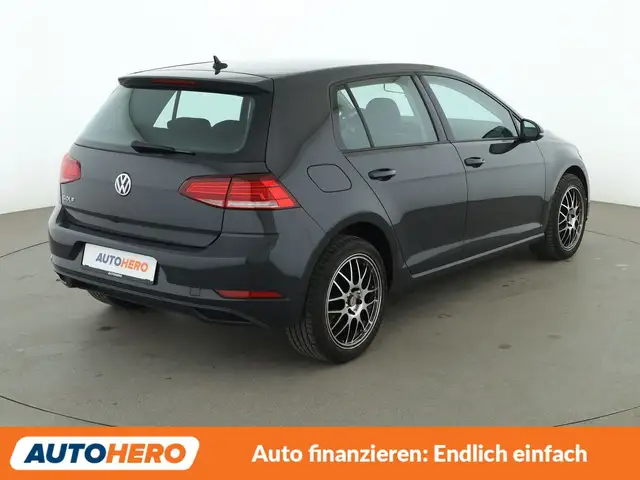 Volkswagen Golf view 6