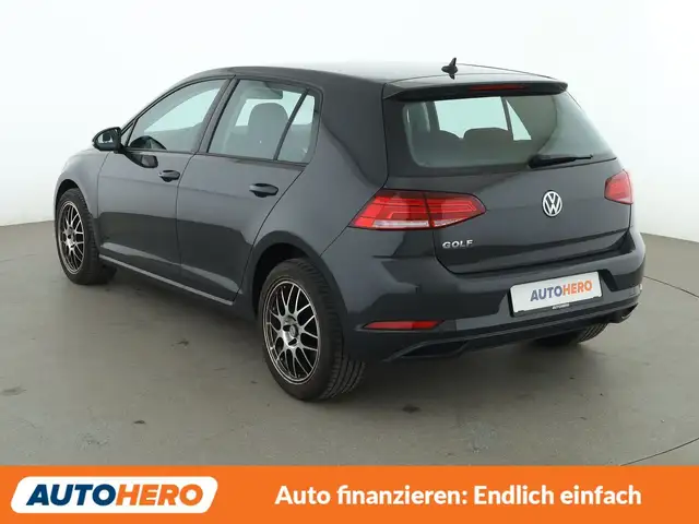 Volkswagen Golf view 4