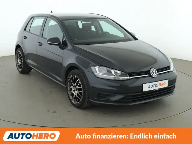 Volkswagen Golf view 8