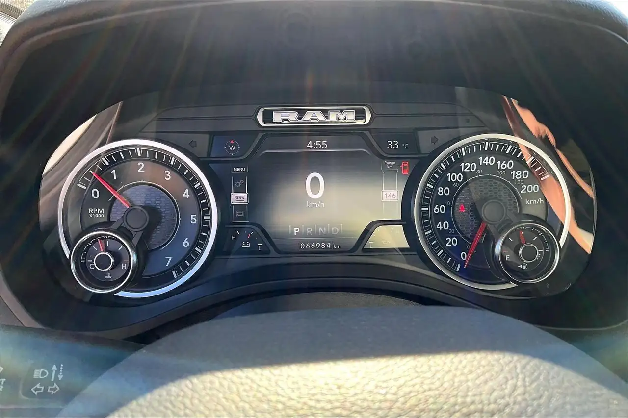RAM 1500 снимка RAM 1500