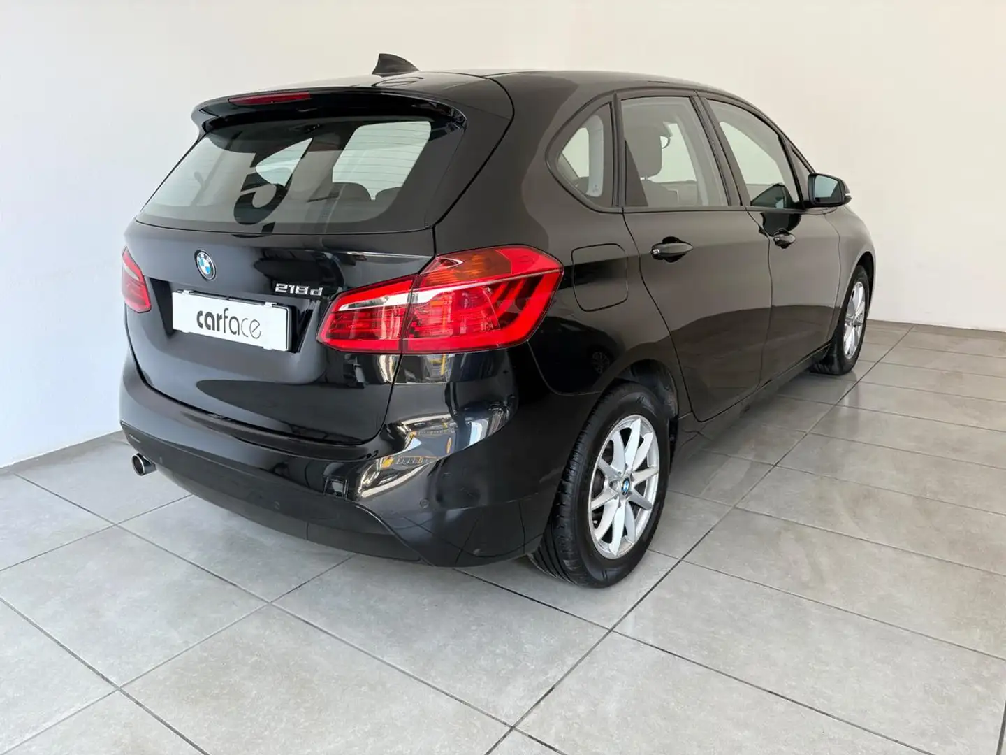 BMW 218 d Active Tourer Nero - 2