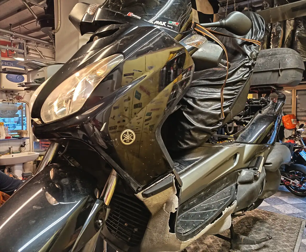 Yamaha X-Max 125