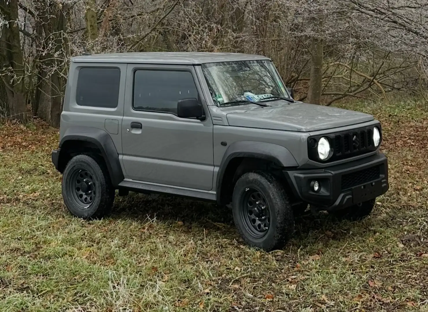 Suzuki Jimny Jimny blacked out + LED Grau - 1