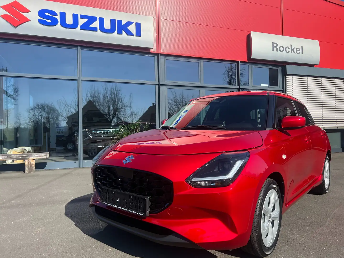 Suzuki Swift Swift 1.2 Dualjet Hybrid MT Comfort Rot - 1