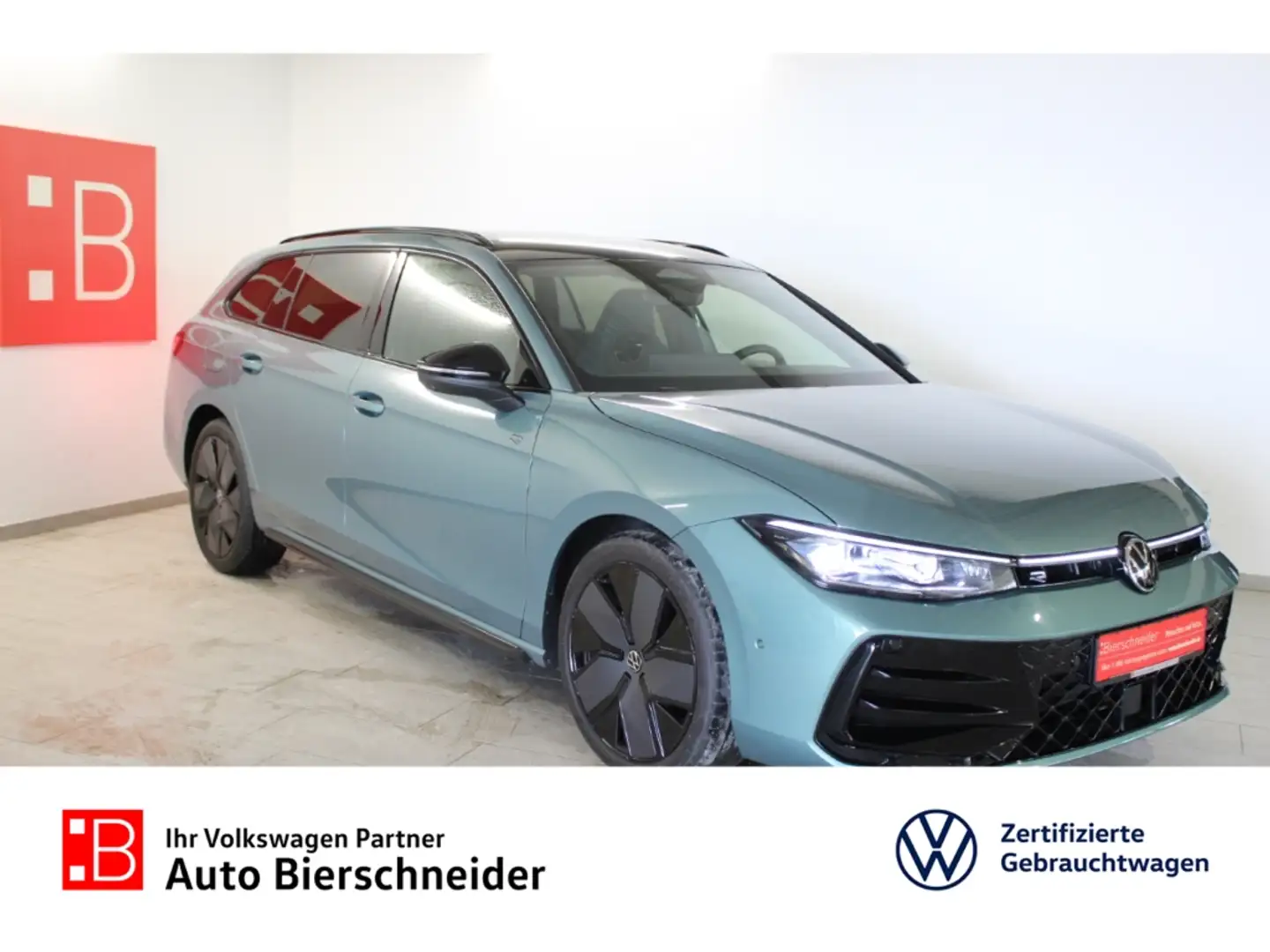 Volkswagen Passat Variant 2.0 TDI DSG 4Mo. RLine Signature AHK NAVI 5J.-GARA Grün - 1