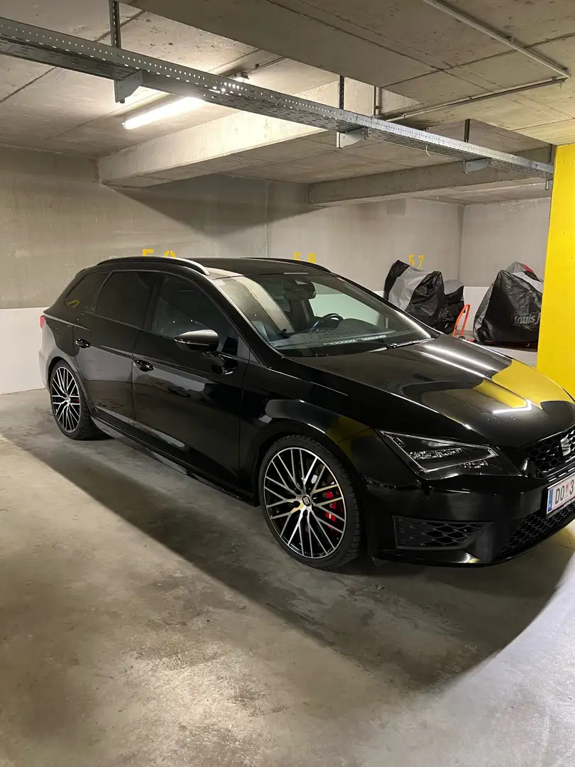 SEAT Leon ST Cupra 2,0 TSI Schwarz - 1