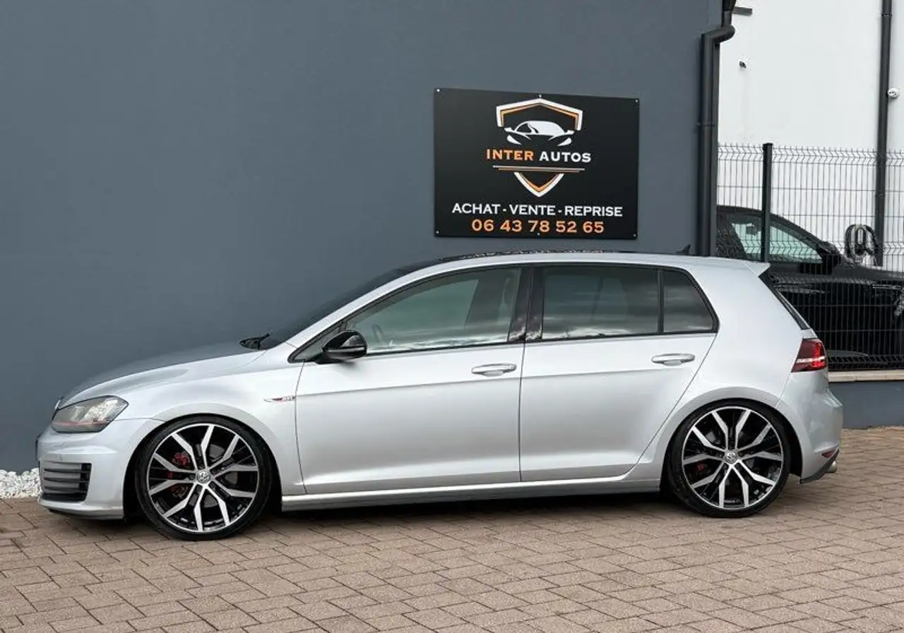 Volkswagen Golf GTI — photo 7