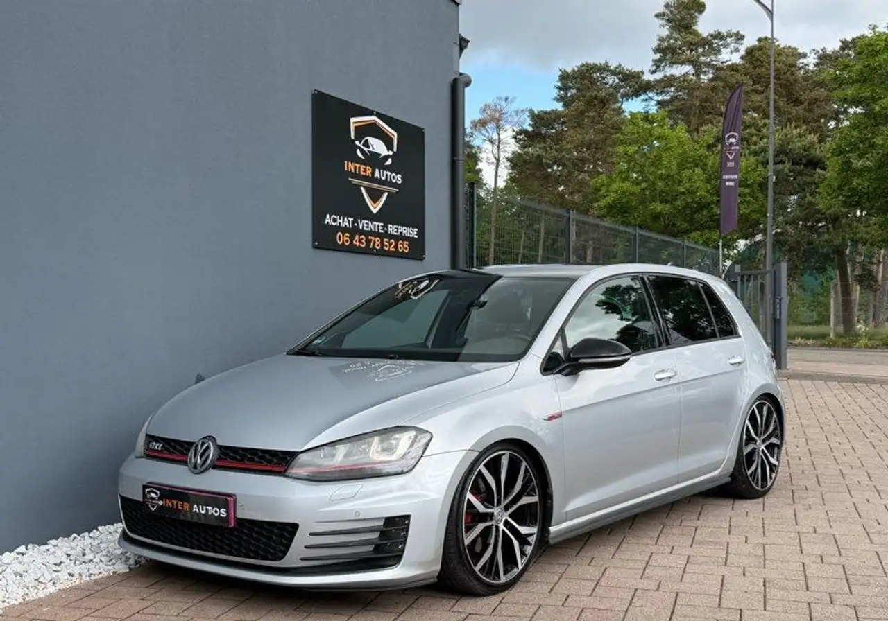 Volkswagen Golf GTI — photo 4