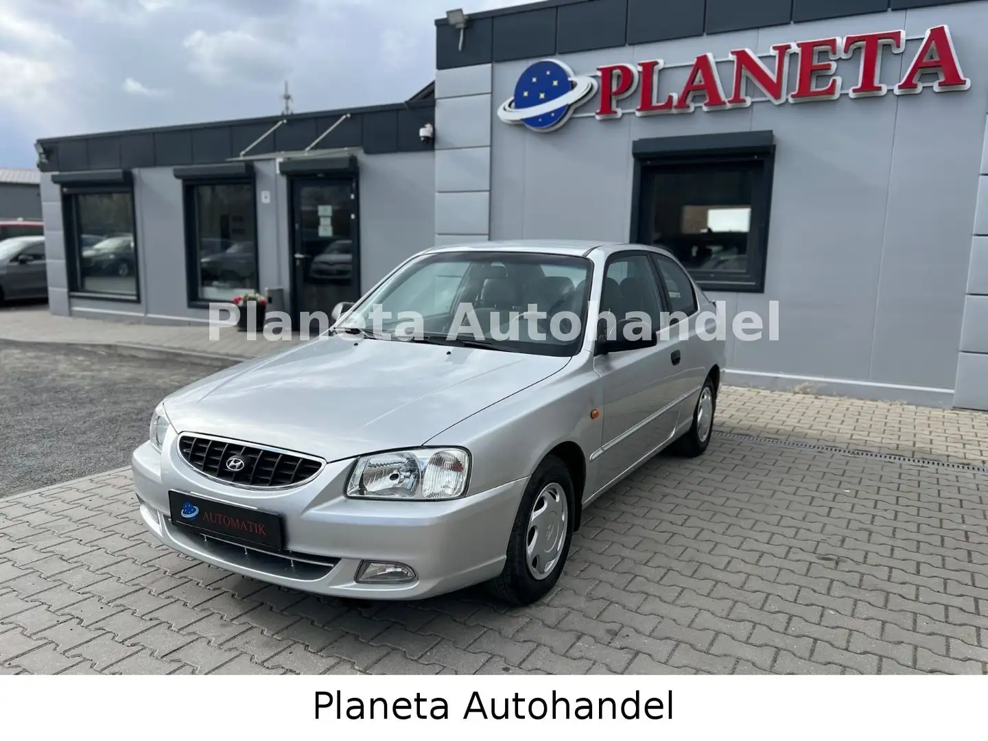 Hyundai ACCENT 1.5 GS *AUTOMATIK*KLIMA*HU/AU NEU* Plateado - 2