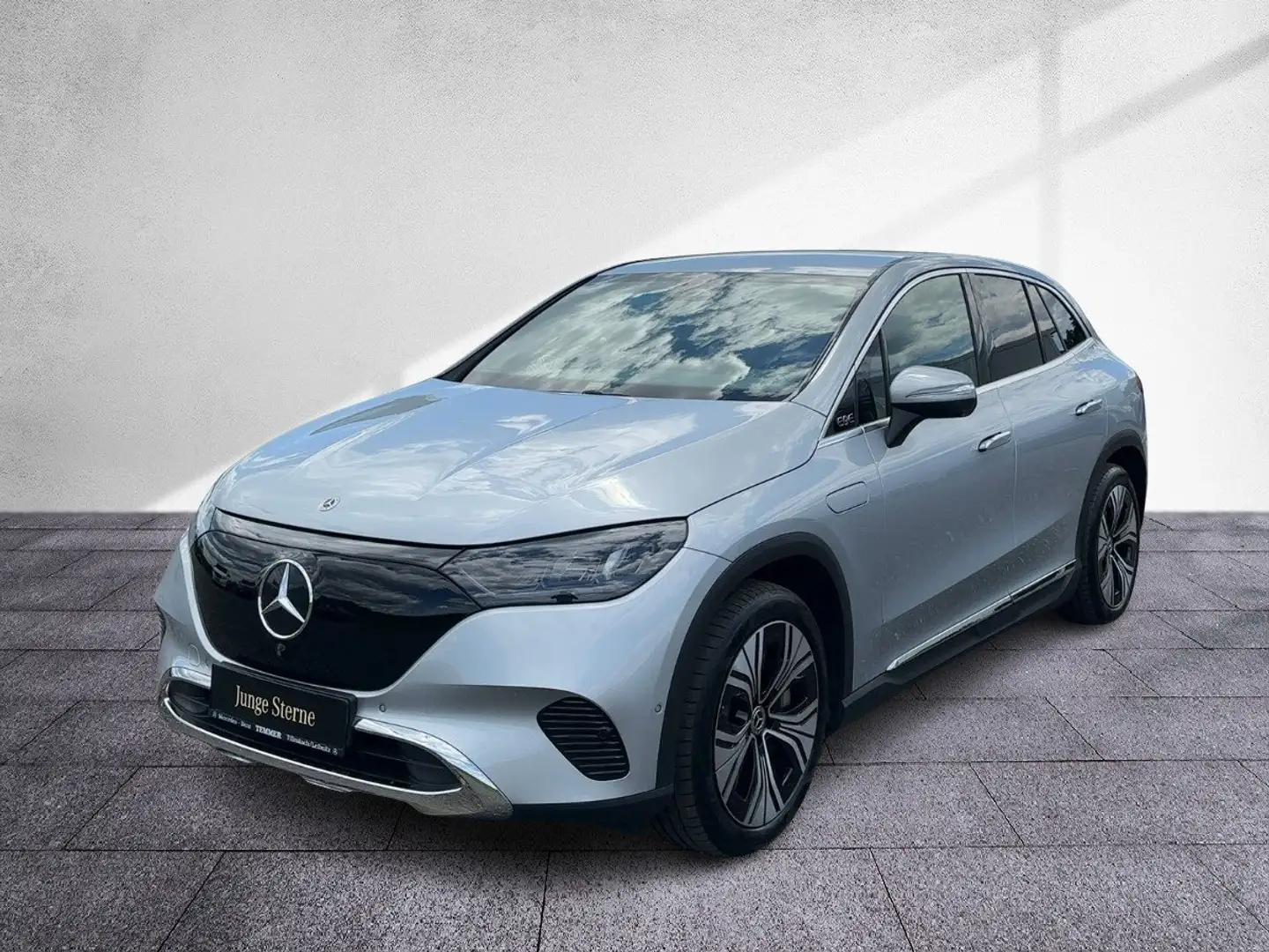 Mercedes-Benz EQE SUV EQE 350 4M SUV Electric Art NP: 91.762 ADVANCED+ Silber - 2