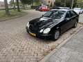 Mercedes-Benz E 200 K. Avantgarde AMG uitgevoerd Fekete - thumbnail 2