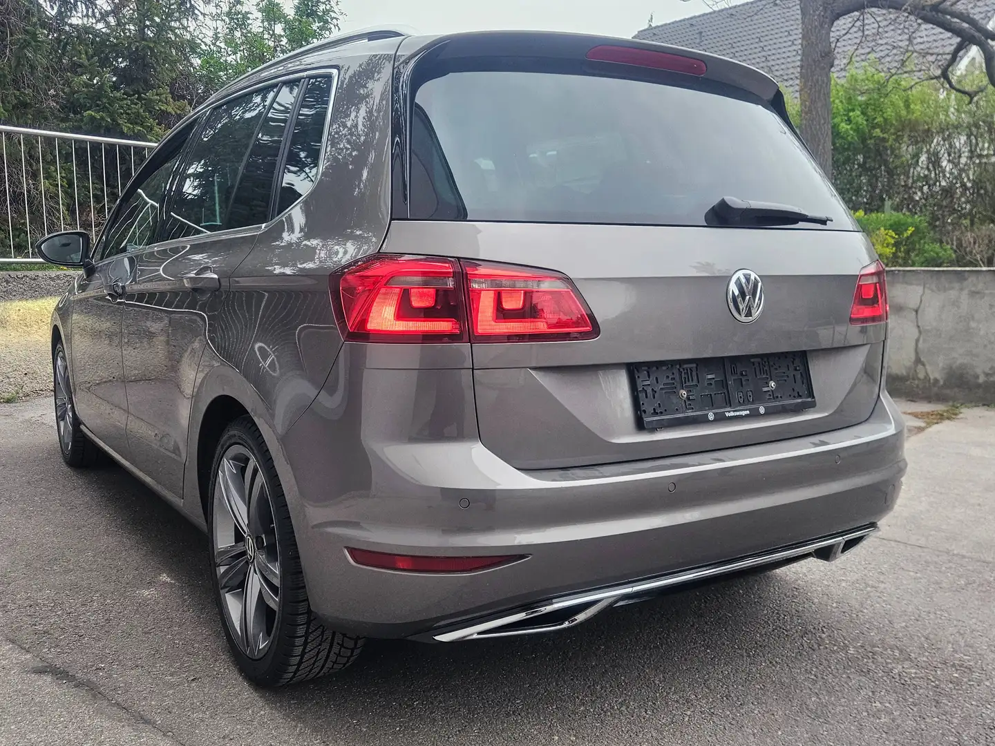 Volkswagen Golf Sportsvan Golf Sportsvan Sky 1,6 BMT TDI DSG Sky Grau - 2