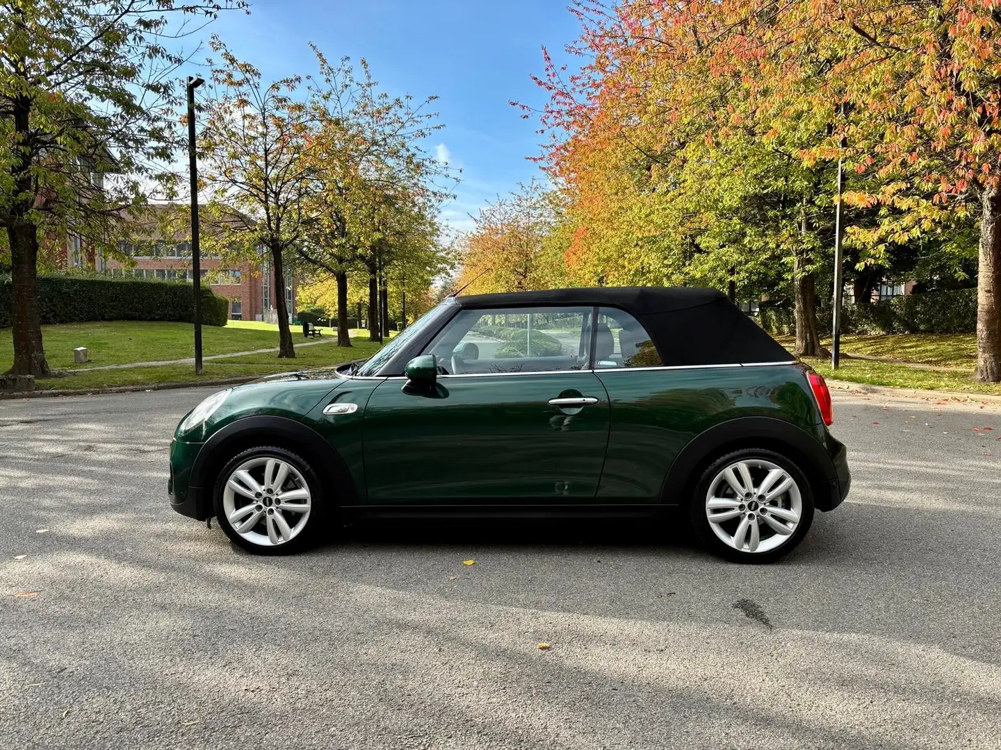 MINI Cooper S Cabrio *** British Green - Navi - Led - Keyless *** Vert - 2