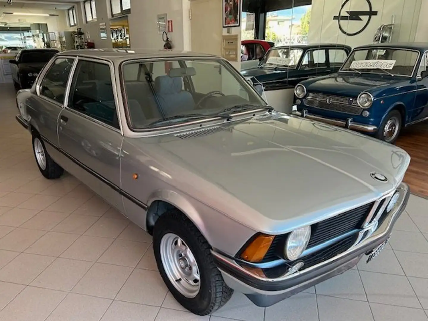 BMW 315 1.6cc 75CV BENZINA Gris - 2