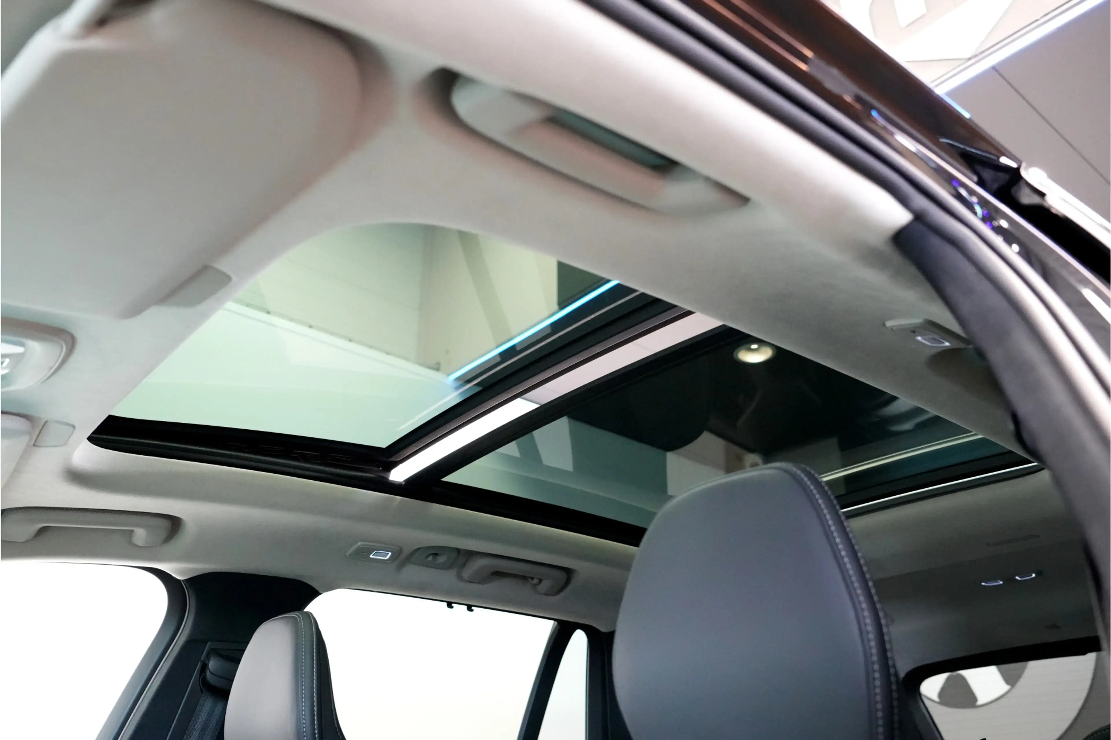 Volvo XC90 2.0 T8 AWD 335kW/456pk Aut8 Recharge Ultra Bright — photo 16