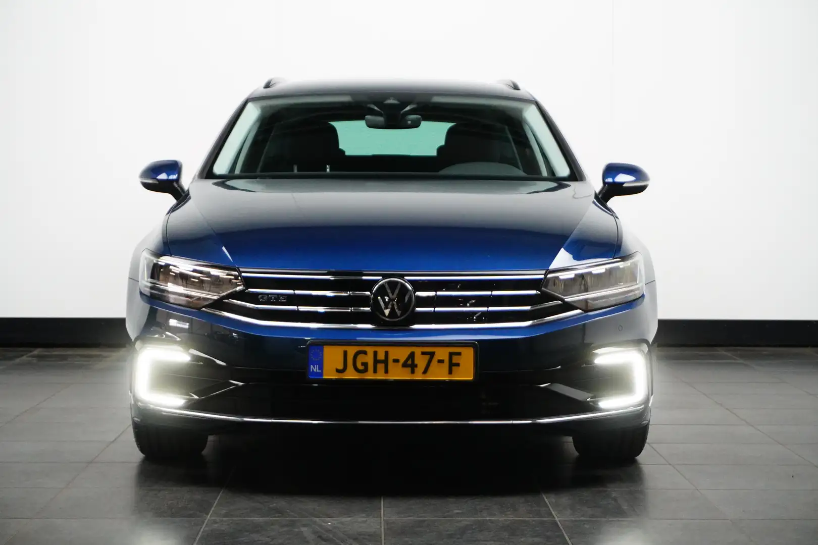 Volkswagen Passat Variant 1.4 TSI PHEV GTE Business | Achteruitrijcamera | L Bleu - 2