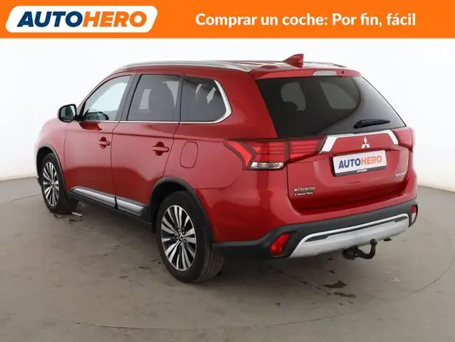 Mitsubishi Outlander view 4