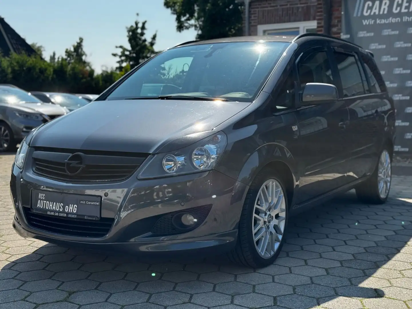 Opel Zafira B Design Edition 7-Sitzer Grau - 1