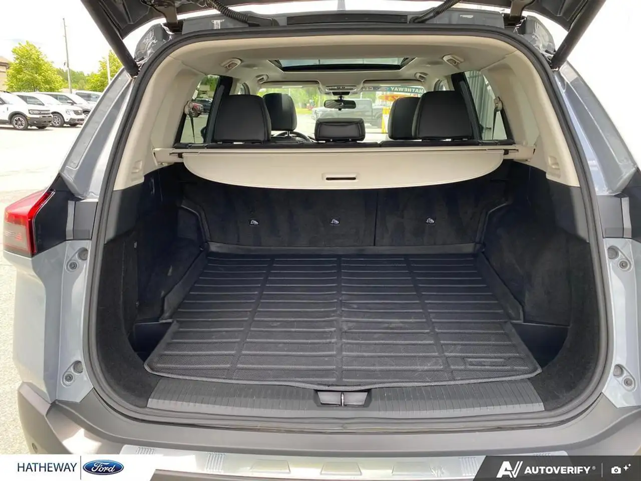 Nissan Rogue fotografie Nissan Rogue