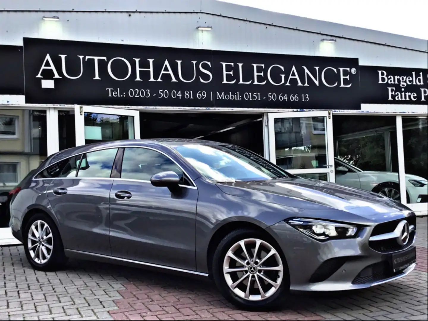 Mercedes-Benz CLA 200 7G-DCT~Progressive~Navi~Tempomat~LED Grau - 1