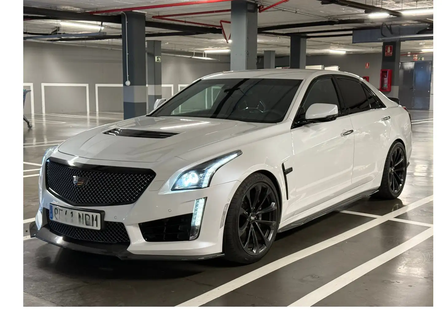 Cadillac CTS V / 649hp / Full Carbon / EU Model Blanco - 1