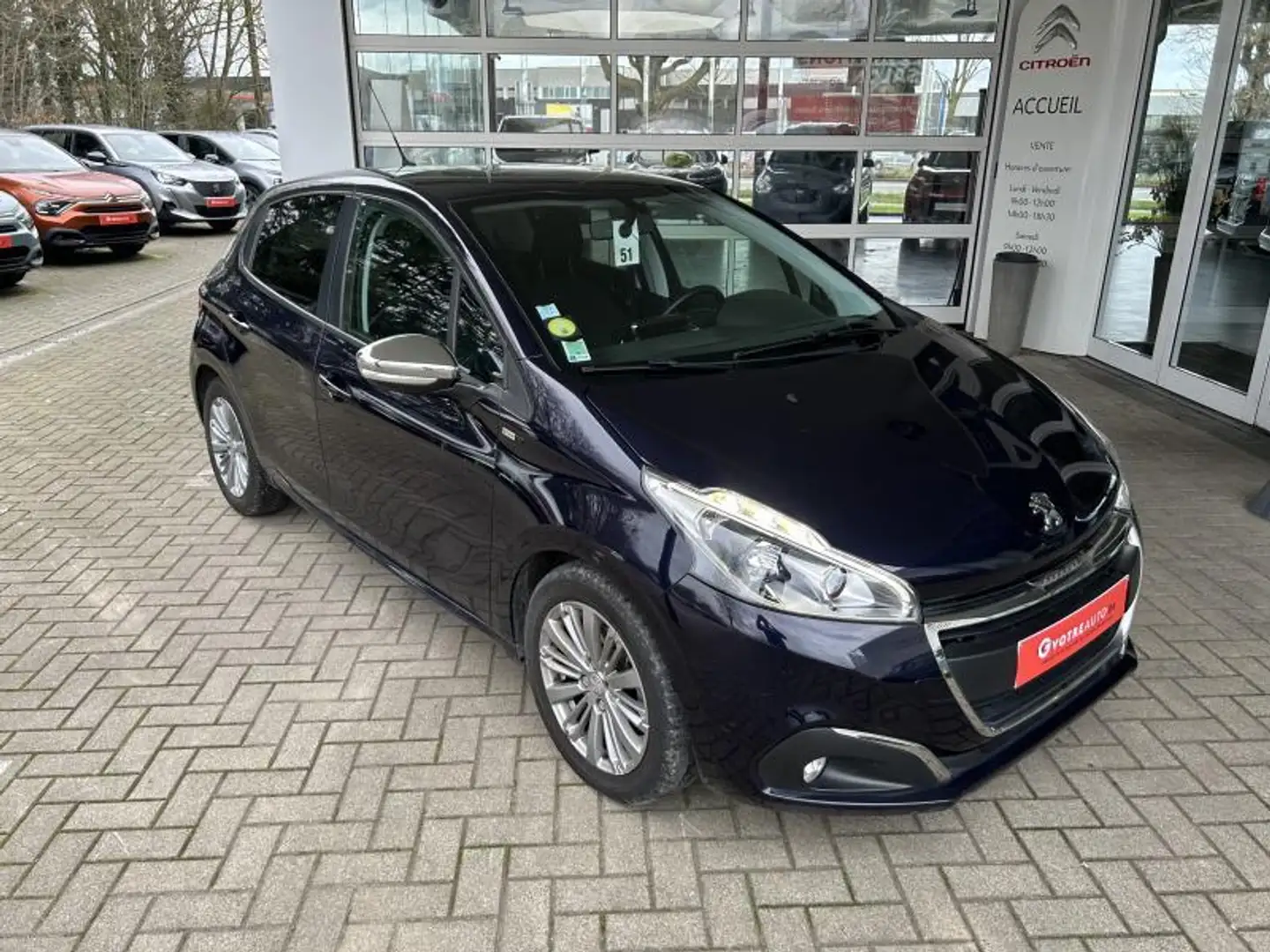 Peugeot 208 Style hdi 75 Bleu - 2