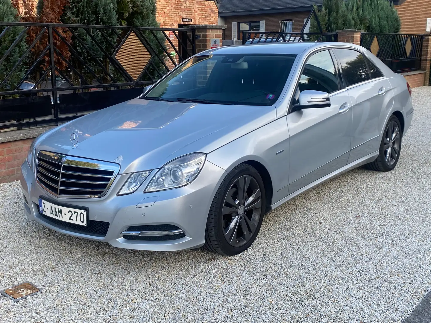 Mercedes-Benz E 200 CDI BE Avantgarde 136CH BOÎTE AUTOMATIQUE Argent - 1