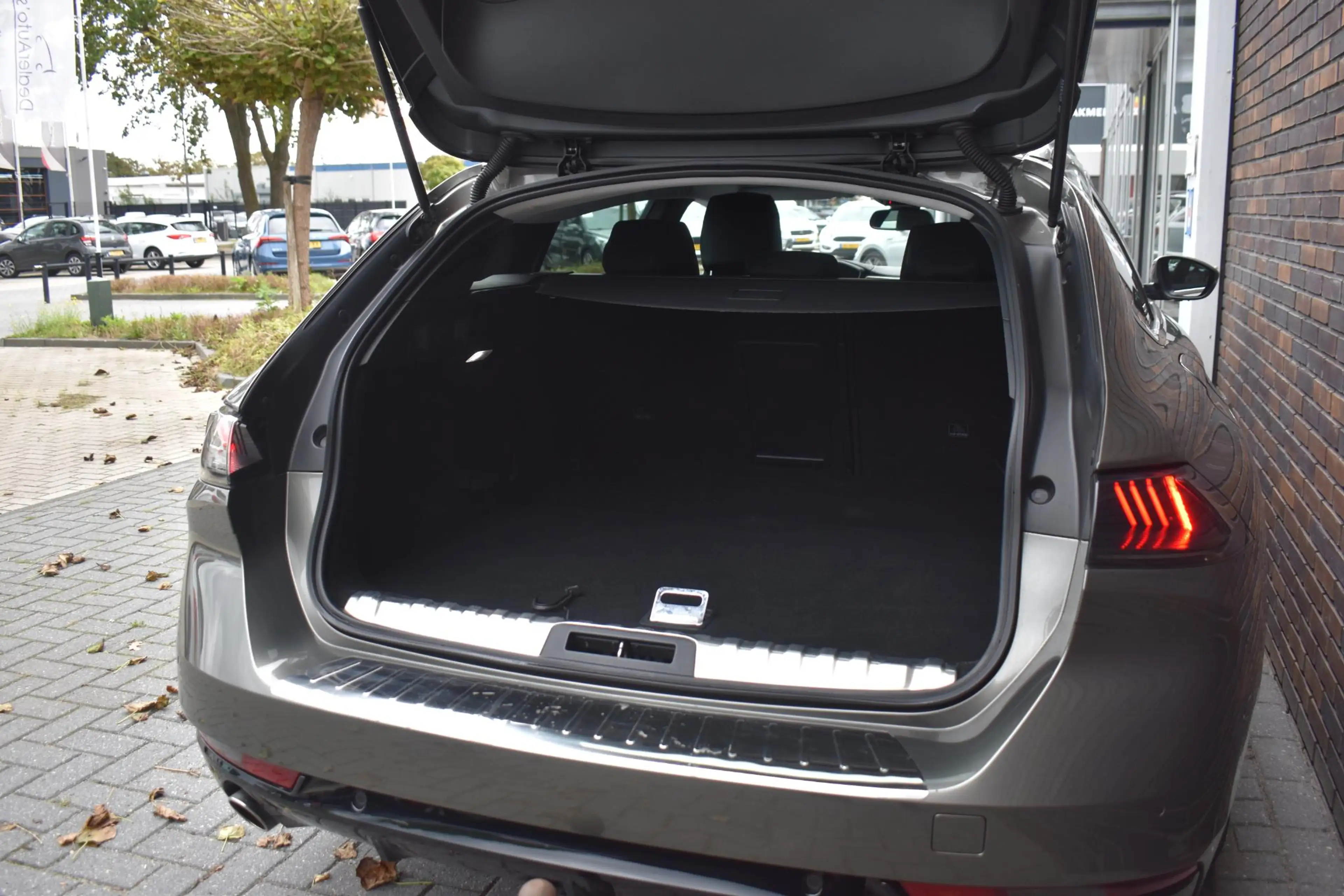 Peugeot 508 SW 1.6 180pk ECC LMV NAVI CRUISE — photo 8