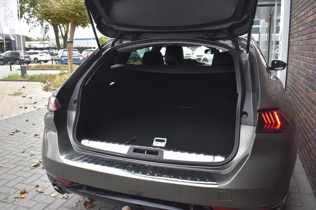 Peugeot 508 view 8