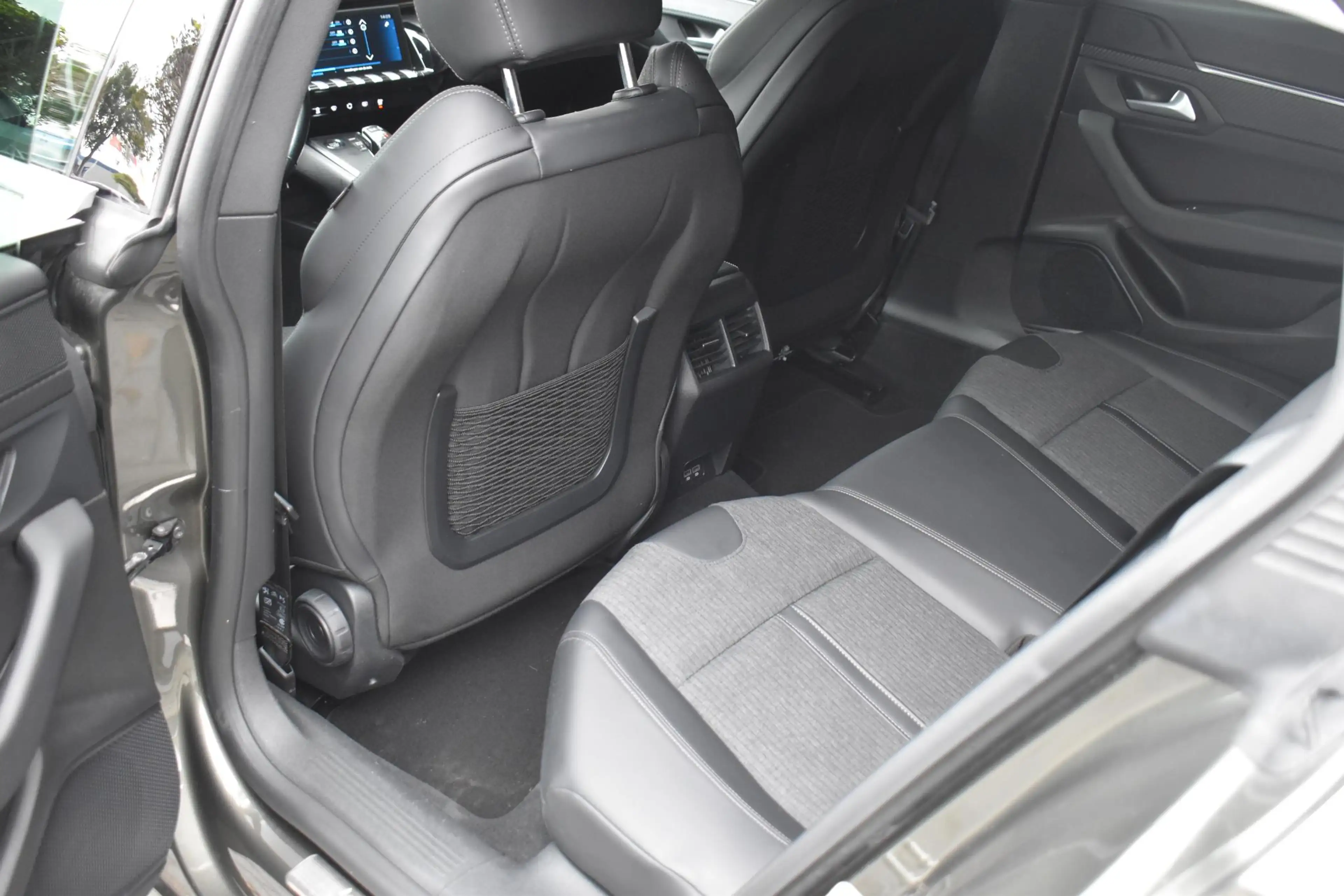 Peugeot 508 SW 1.6 180pk ECC LMV NAVI CRUISE — photo 6