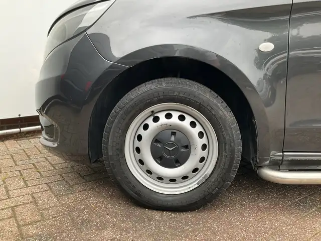 Mercedes-Benz Vito view 10