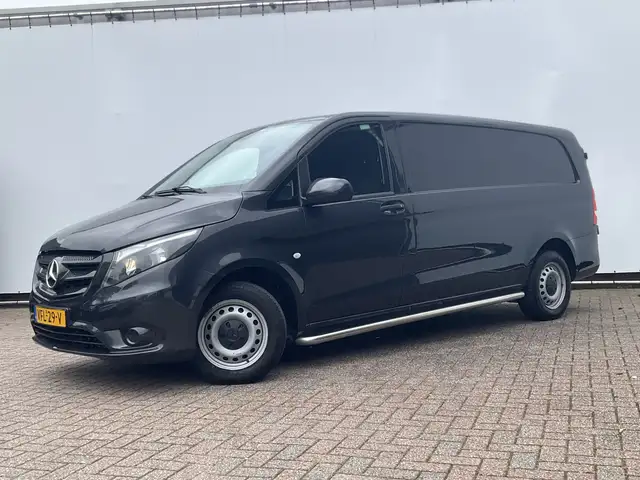 Mercedes-Benz Vito view 5