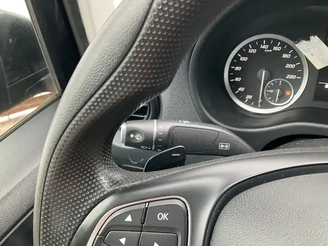 Mercedes-Benz Vito view 13