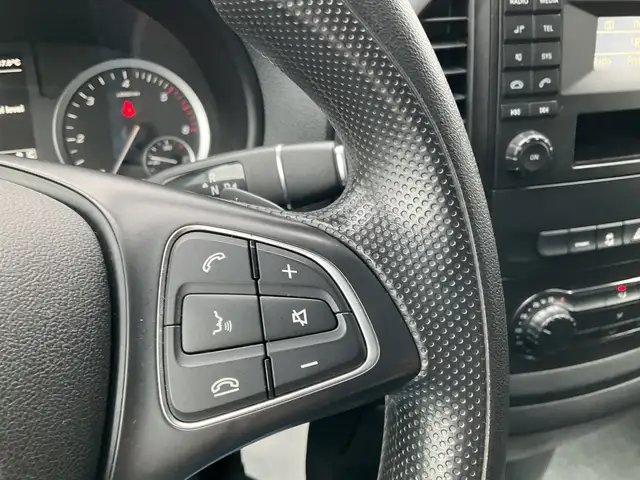 Mercedes-Benz Vito view 14