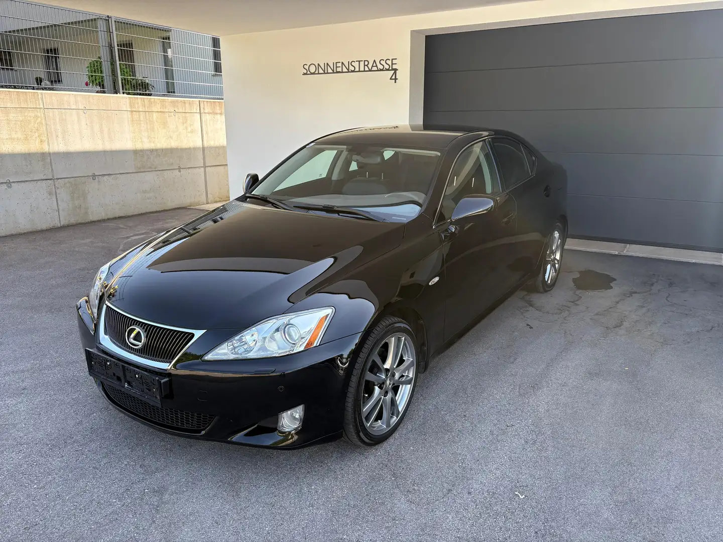 Lexus IS 220d IS 220 d Business Business Černá - 1